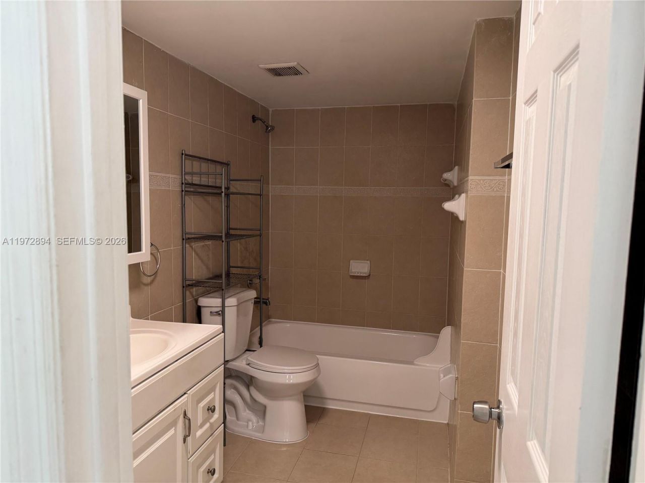 10000 NW 80th Ct, Unit 2301, Hialeah Gardens, FL 33016 Photo