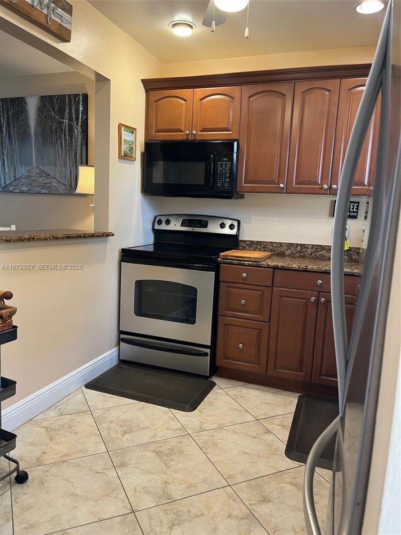 752 Lori Dr, Unit 218, Palm Springs, FL 33461 Photo