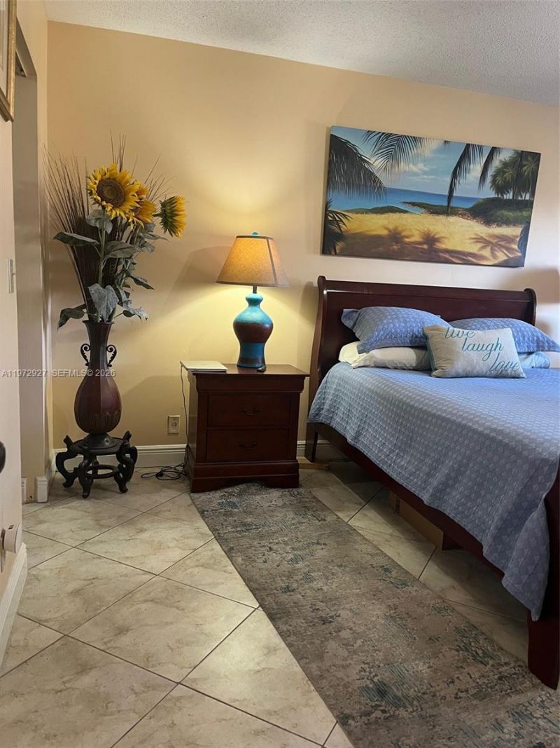752 Lori Dr, Unit 218, Palm Springs, FL 33461 Photo
