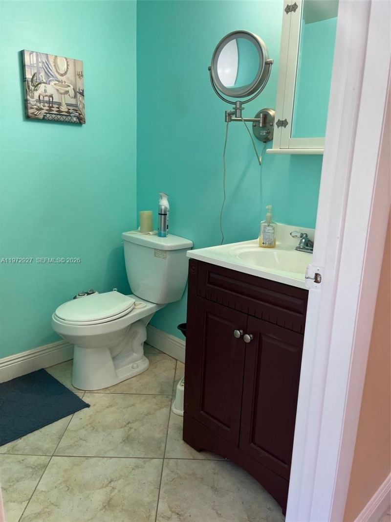 752 Lori Dr, Unit 218, Palm Springs, FL 33461 Photo