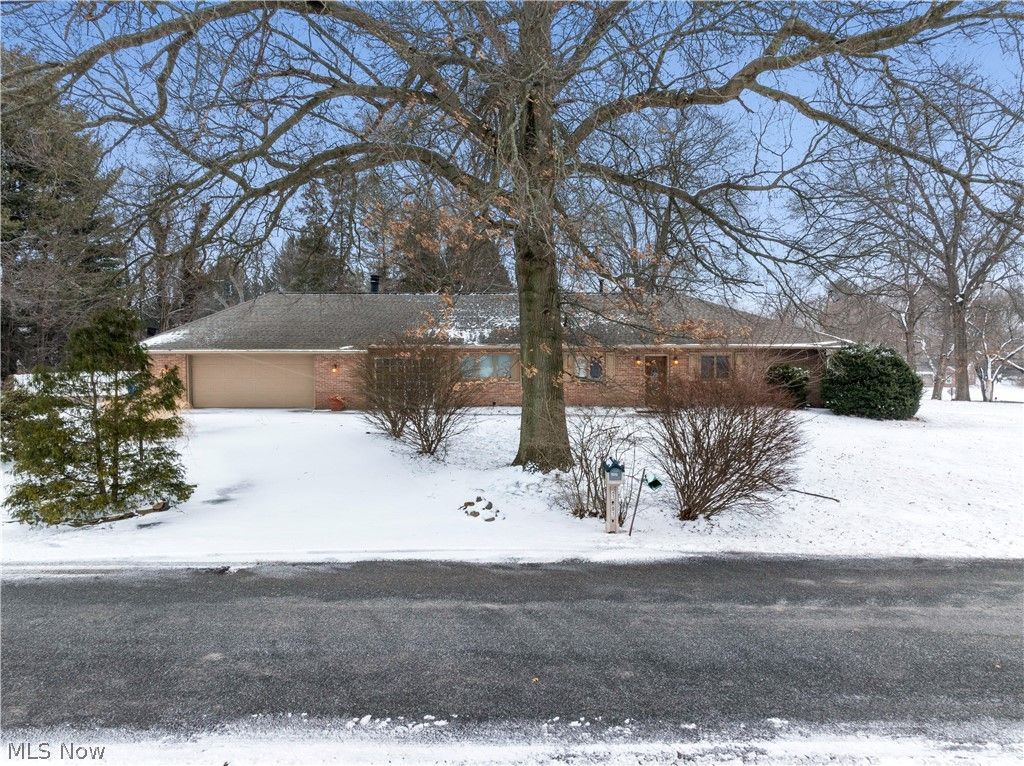 3101 N Jackson Boulevard, Uniontown, OH 44685 Main Photo