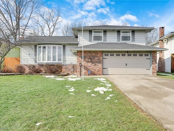 450 Brookdale Drive, Eastlake, OH 44095