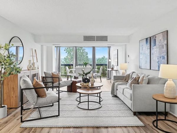 101 Alma Street, Unit 904, Palo Alto, CA 94301