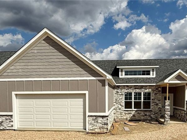 136 Huckleberry Rd, Indiana, PA 15701