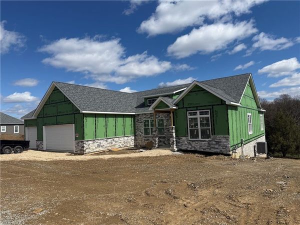 136 Huckleberry Rd, Indiana, PA 15701