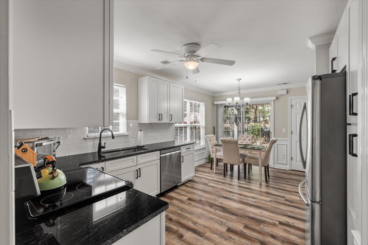 307 Arbor Oaks Drive Photo 14