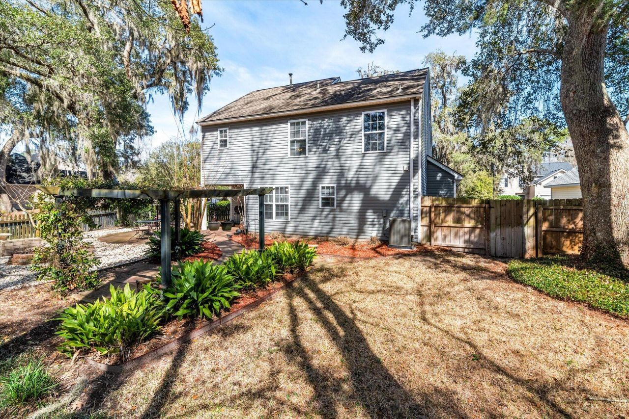 307 Arbor Oaks Drive Photo 32