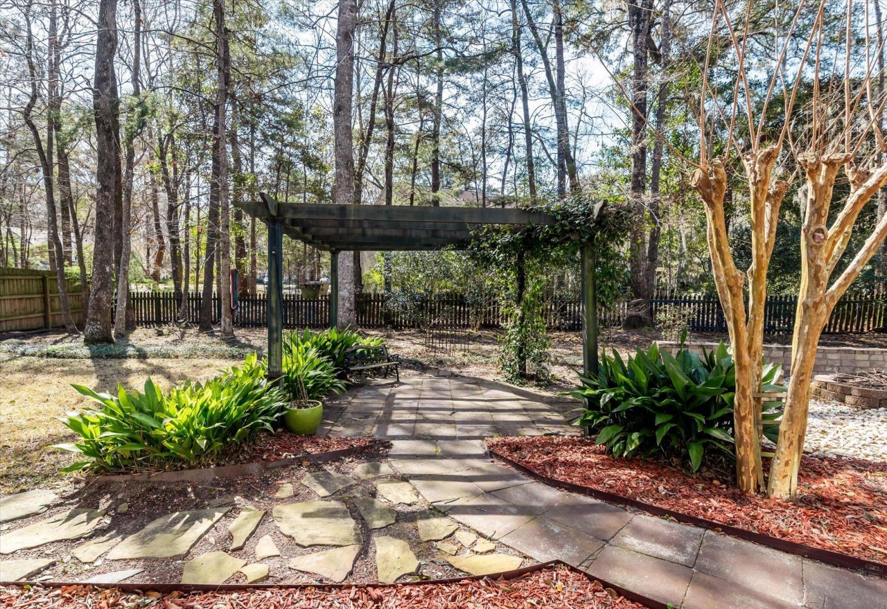 307 Arbor Oaks Drive Photo 35