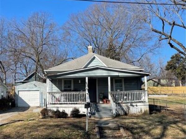 566 S Overton Avenue, Independence, MO 64055