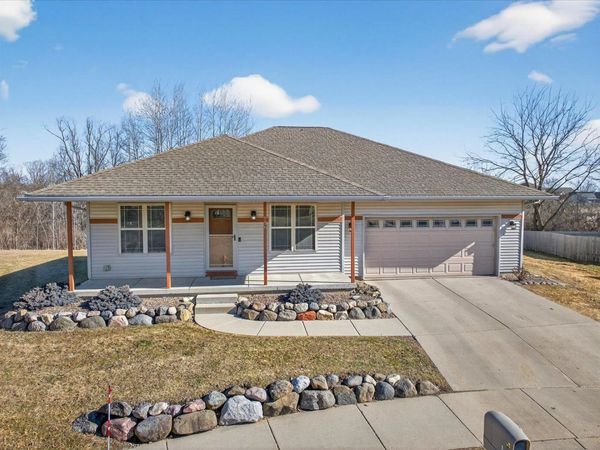 736 Bluestem Court, Sun Prairie, WI 53593