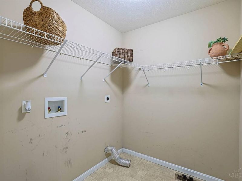 1919 Washburn Street, Cincinnati, OH 45223 Photo 32