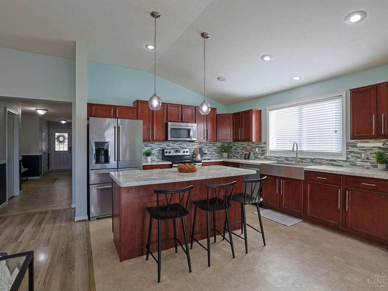 1919 Washburn Street, Cincinnati, OH 45223 Photo 4