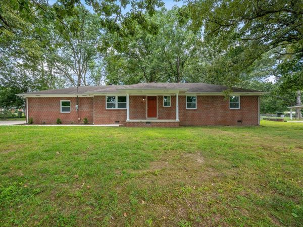 802 Lowry St , Manchester, TN 37355
