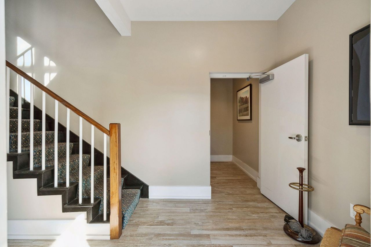 241 East Bay Street Photo 45