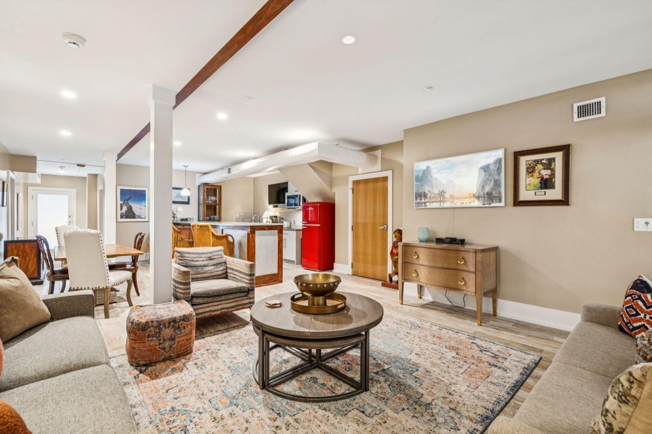 241 East Bay Street Photo 47