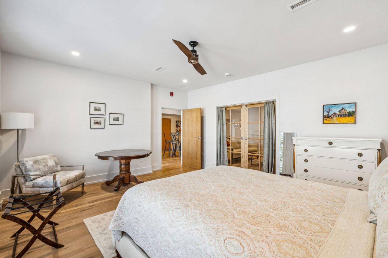 241 East Bay Street Photo 72