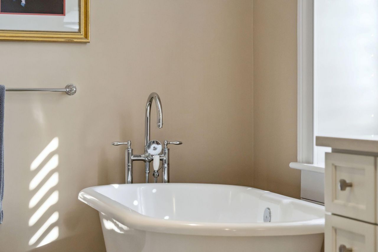 241 East Bay Street Photo 77