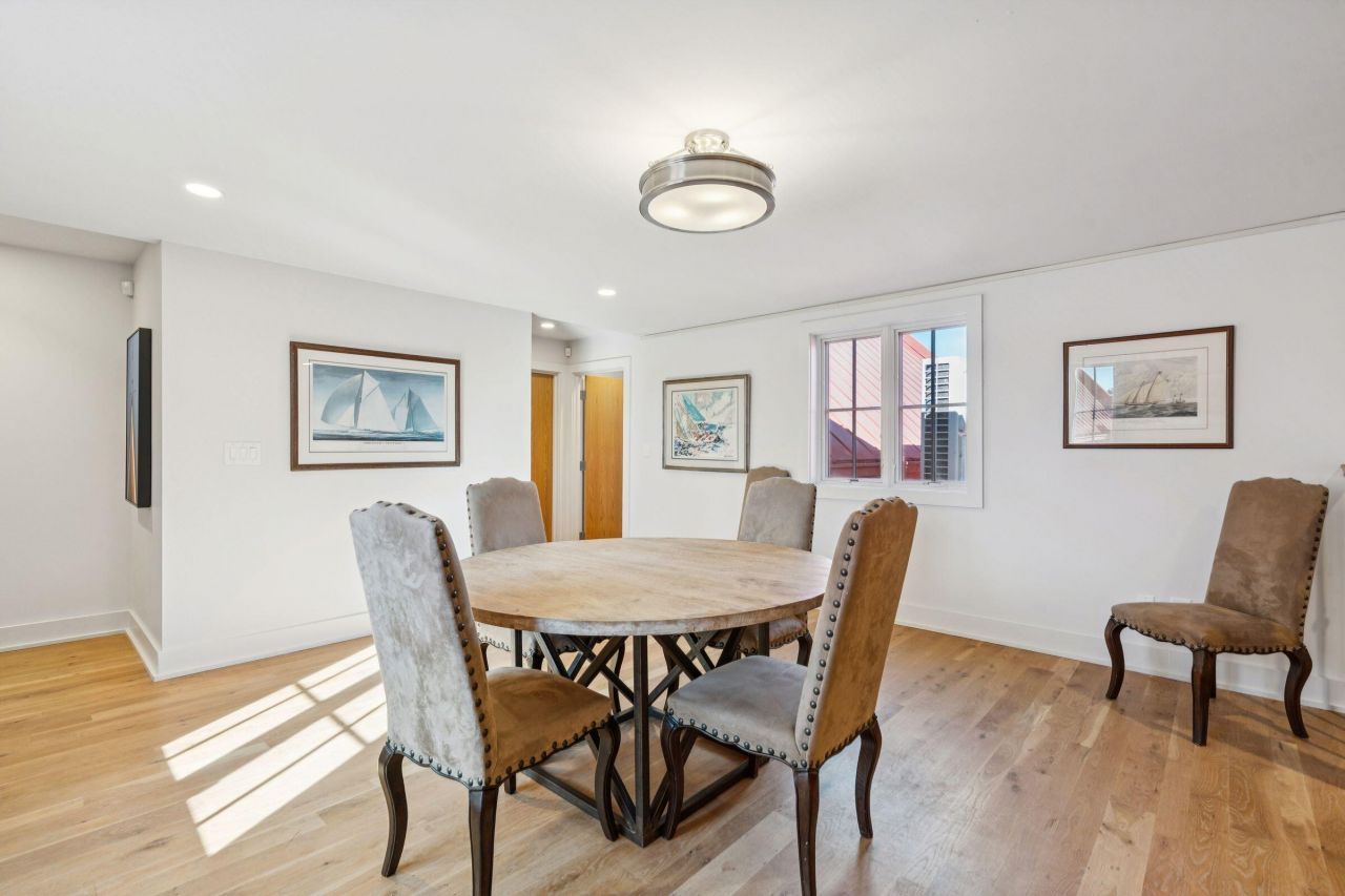 241 East Bay Street Photo 89