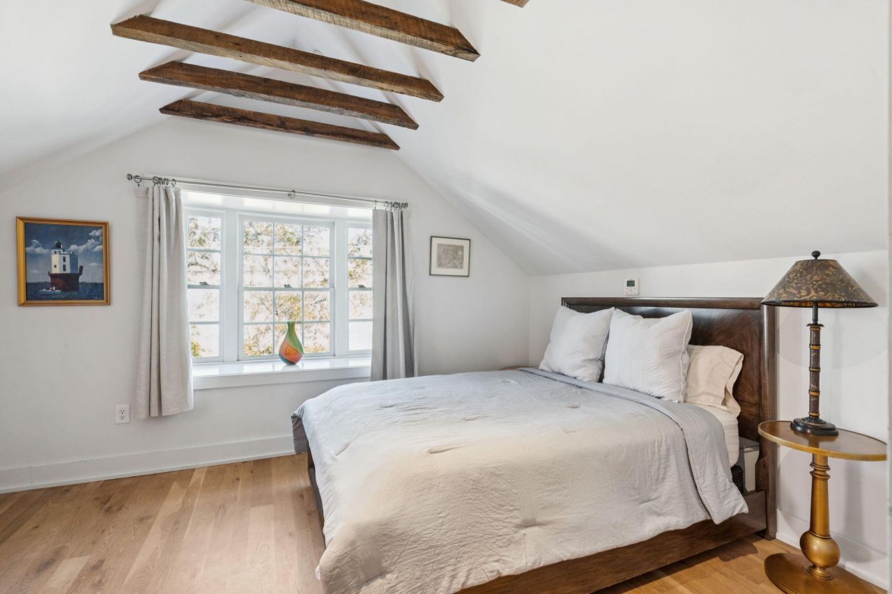 241 East Bay Street Photo 96