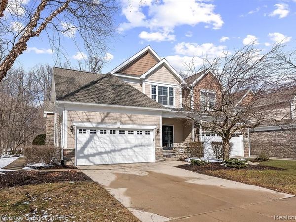24910 Reeds Pointe Drive, Novi, MI 48374