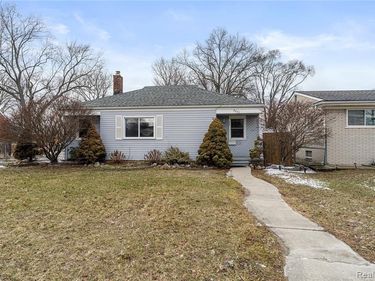 3571 Los Angeles Avenue, Warren, MI 48091