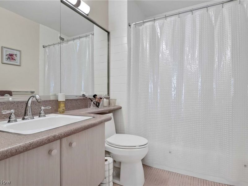 12700 Lake Avenue, Unit 2602, Lakewood, OH 44107 Photo 26