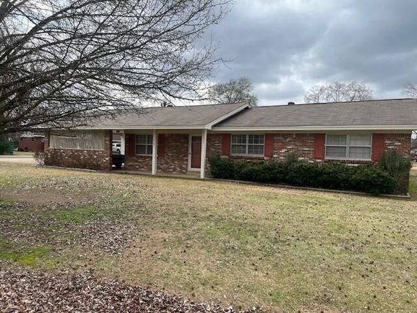 219 Cox Drive, Columbus, MS 39702