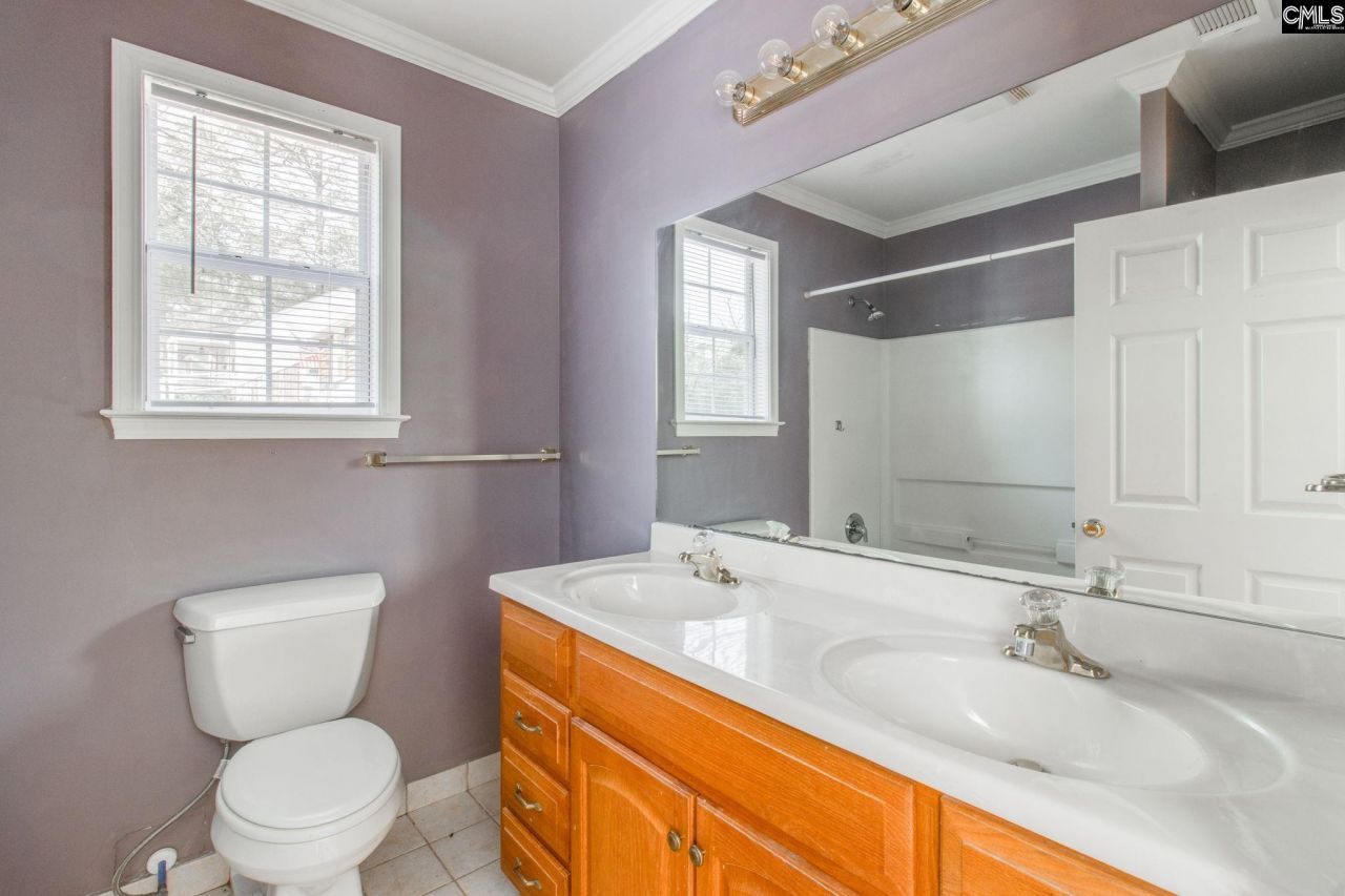 3425 Manor Avenue  Photo 16