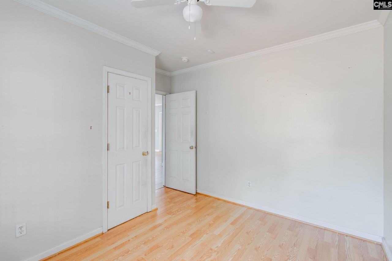 3425 Manor Avenue  Photo 20