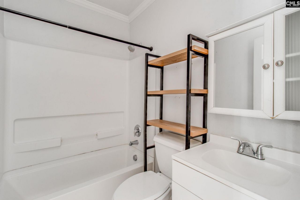 3425 Manor Avenue  Photo 23