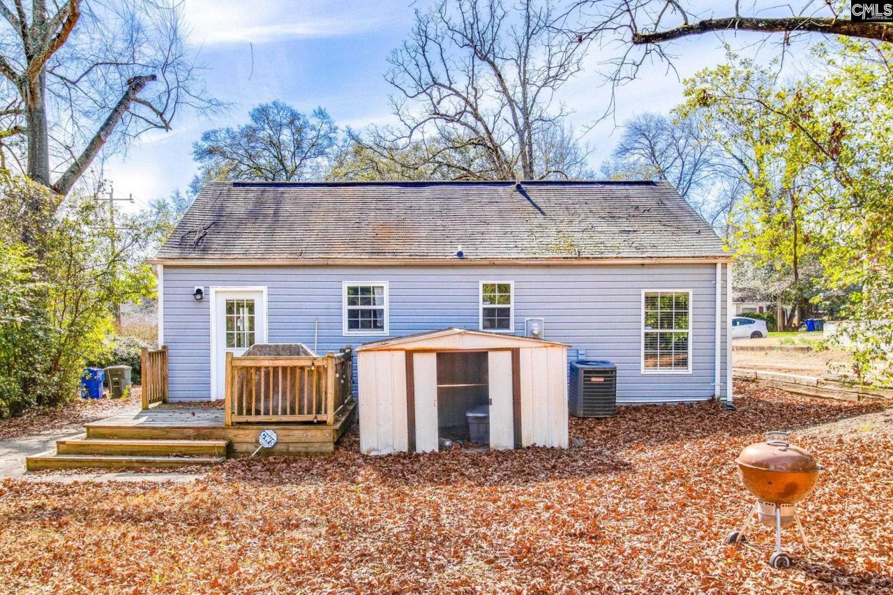 3425 Manor Avenue  Photo 29