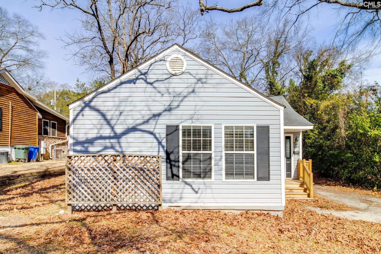 3425 Manor Avenue  Photo 30