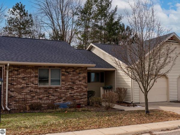 130 Peachwood Lane, Mt Pleasant, MI 48858