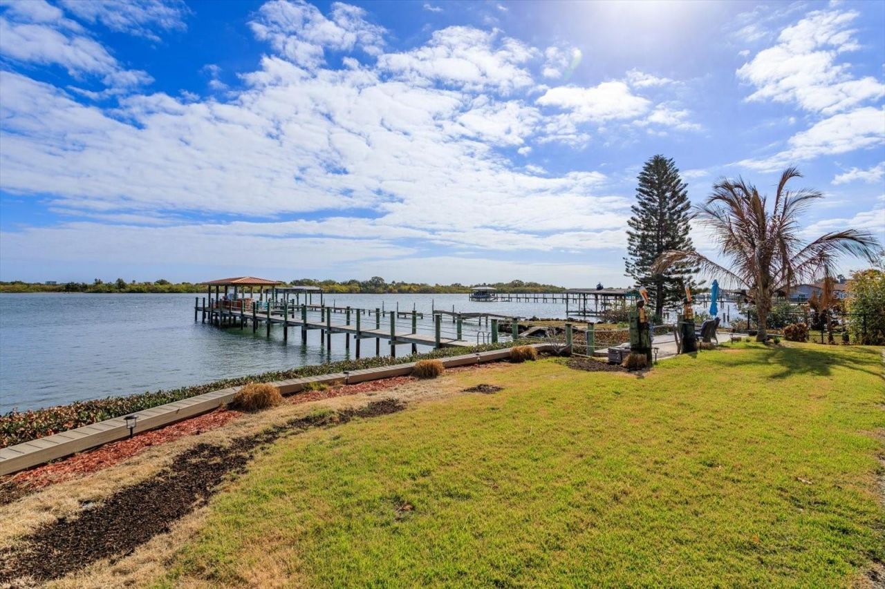 1201 S Riverside Drive, Edgewater, FL 32132 Photo