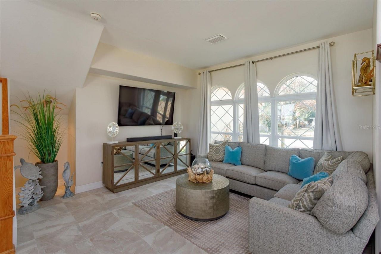 1201 S Riverside Drive, Edgewater, FL 32132 Photo