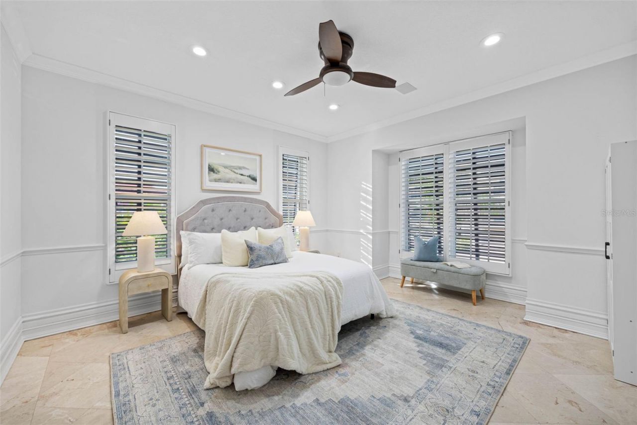 6024 Kipps Colony Drive E, Gulfport, FL 33707 Photo