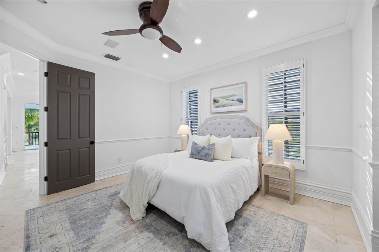 6024 Kipps Colony Drive E, Gulfport, FL 33707 Photo