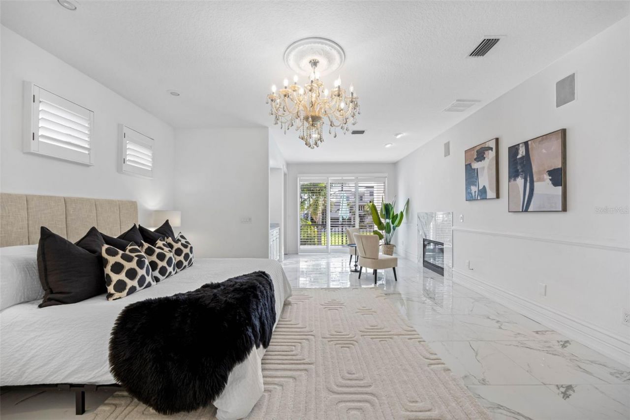 6024 Kipps Colony Drive E, Gulfport, FL 33707 Photo