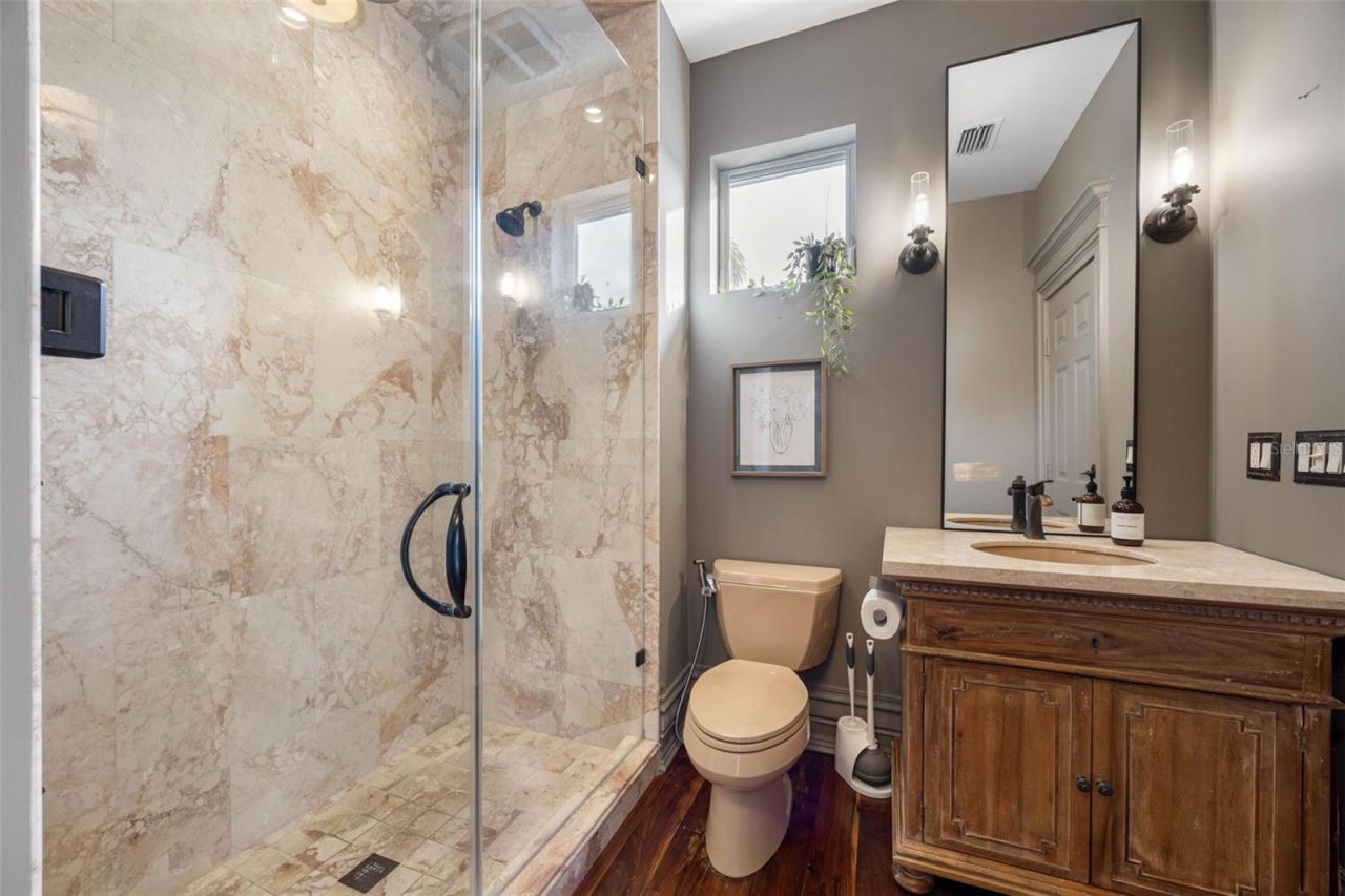 6024 Kipps Colony Drive E, Gulfport, FL 33707 Photo