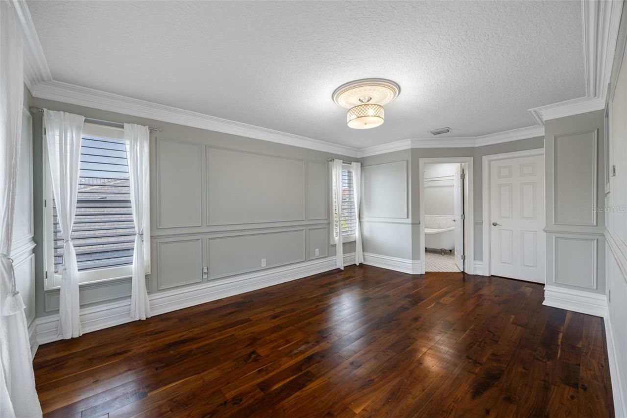 6024 Kipps Colony Drive E, Gulfport, FL 33707 Photo