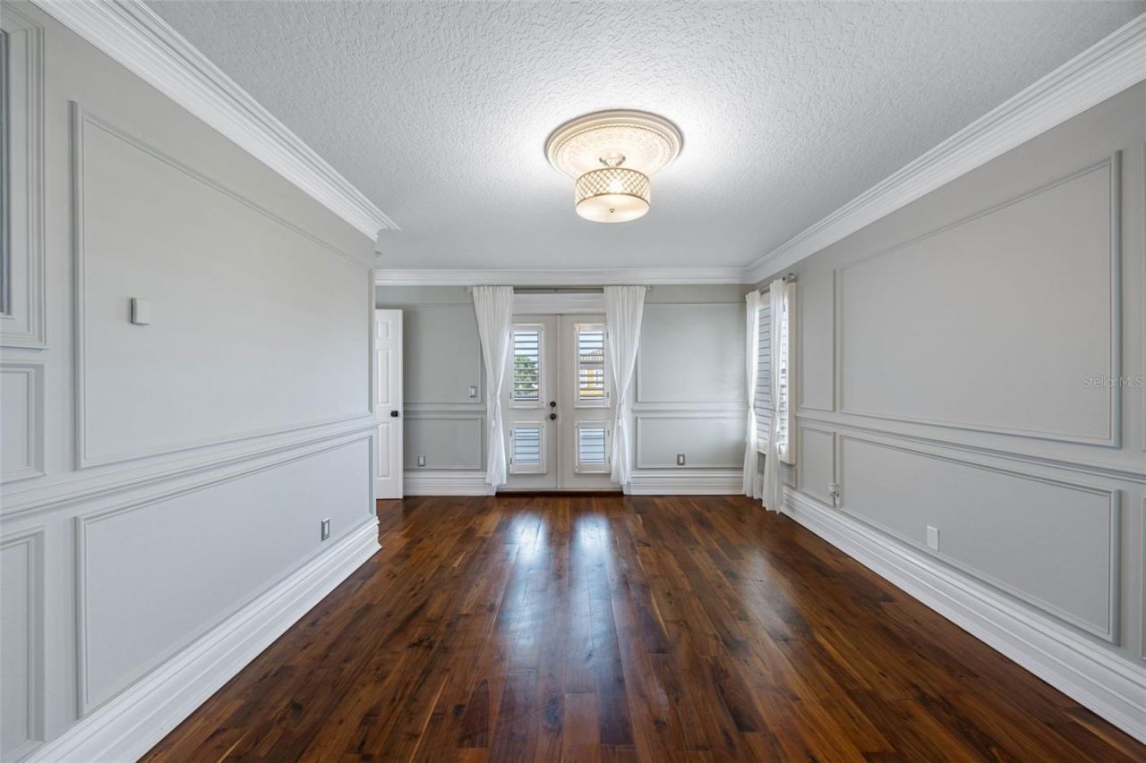 6024 Kipps Colony Drive E, Gulfport, FL 33707 Photo