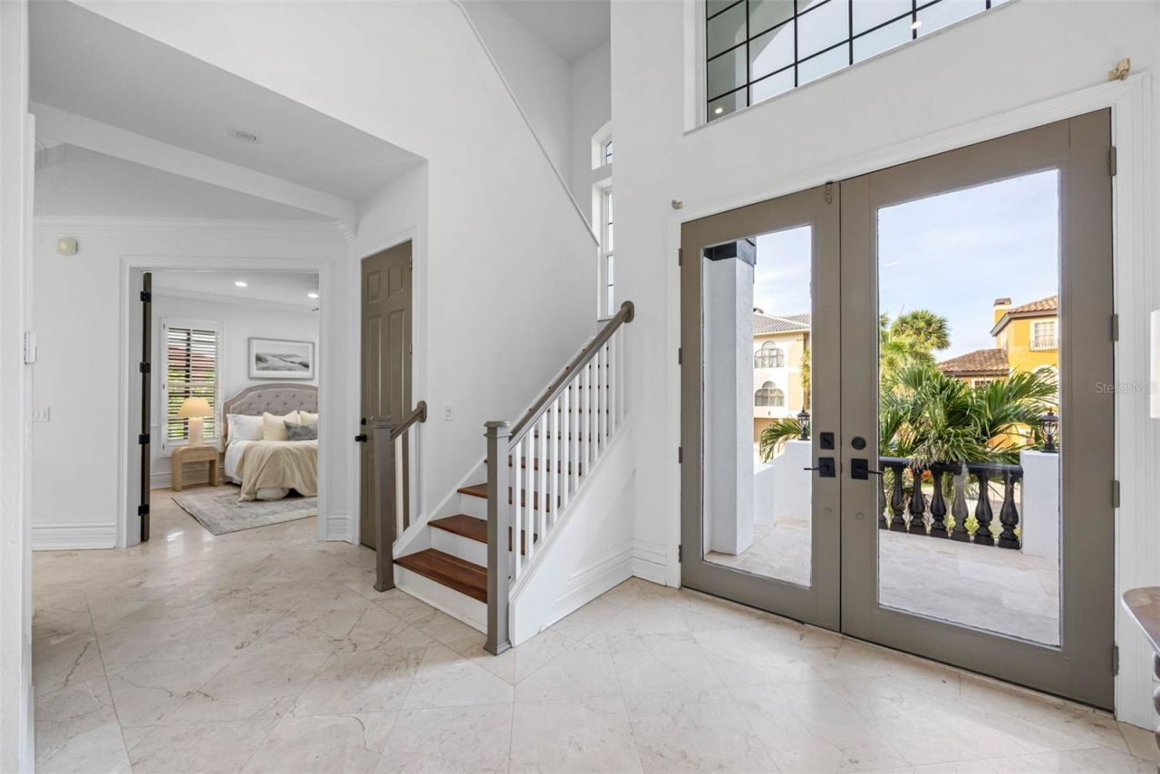 6024 Kipps Colony Drive E, Gulfport, FL 33707 Photo