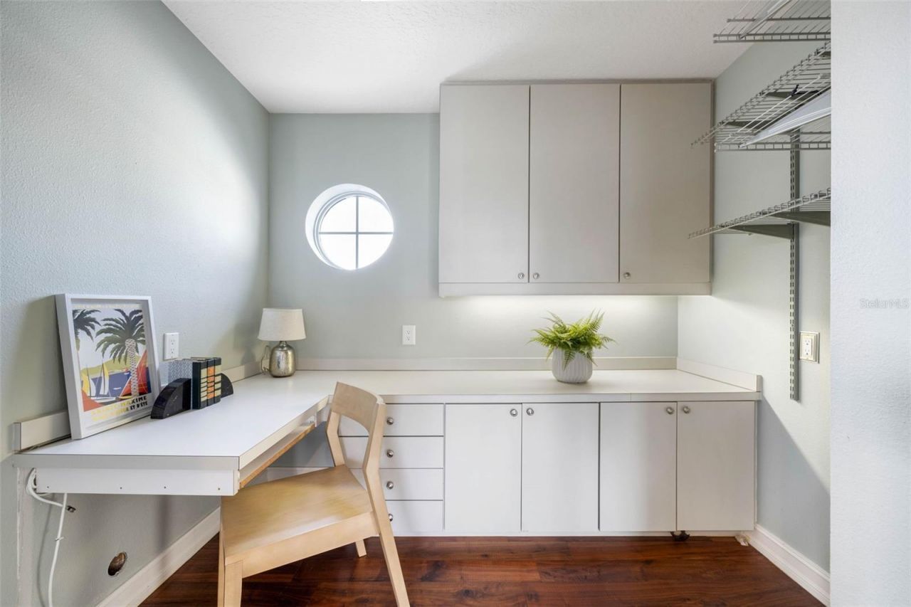 6024 Kipps Colony Drive E, Gulfport, FL 33707 Photo