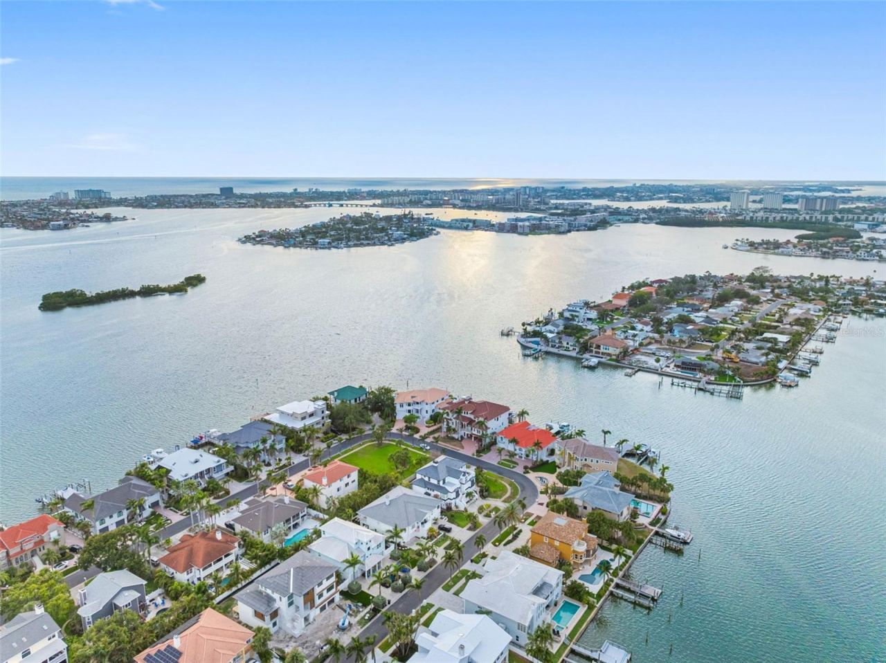 6024 Kipps Colony Drive E, Gulfport, FL 33707 Photo