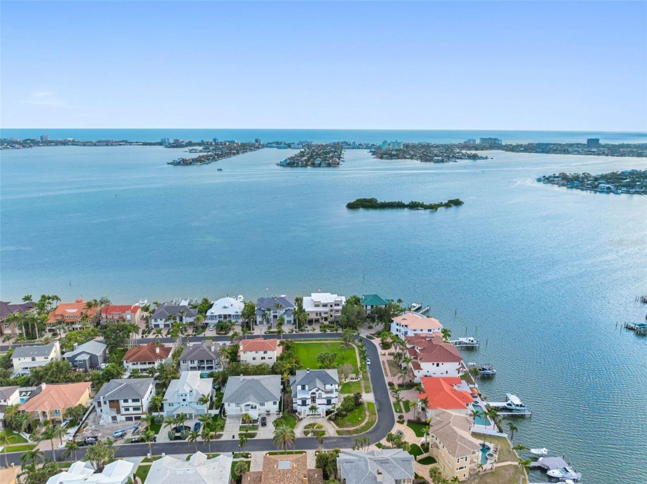 6024 Kipps Colony Drive E, Gulfport, FL 33707 Photo