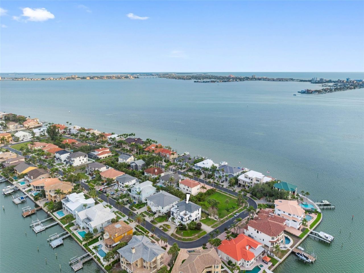 6024 Kipps Colony Drive E, Gulfport, FL 33707 Photo