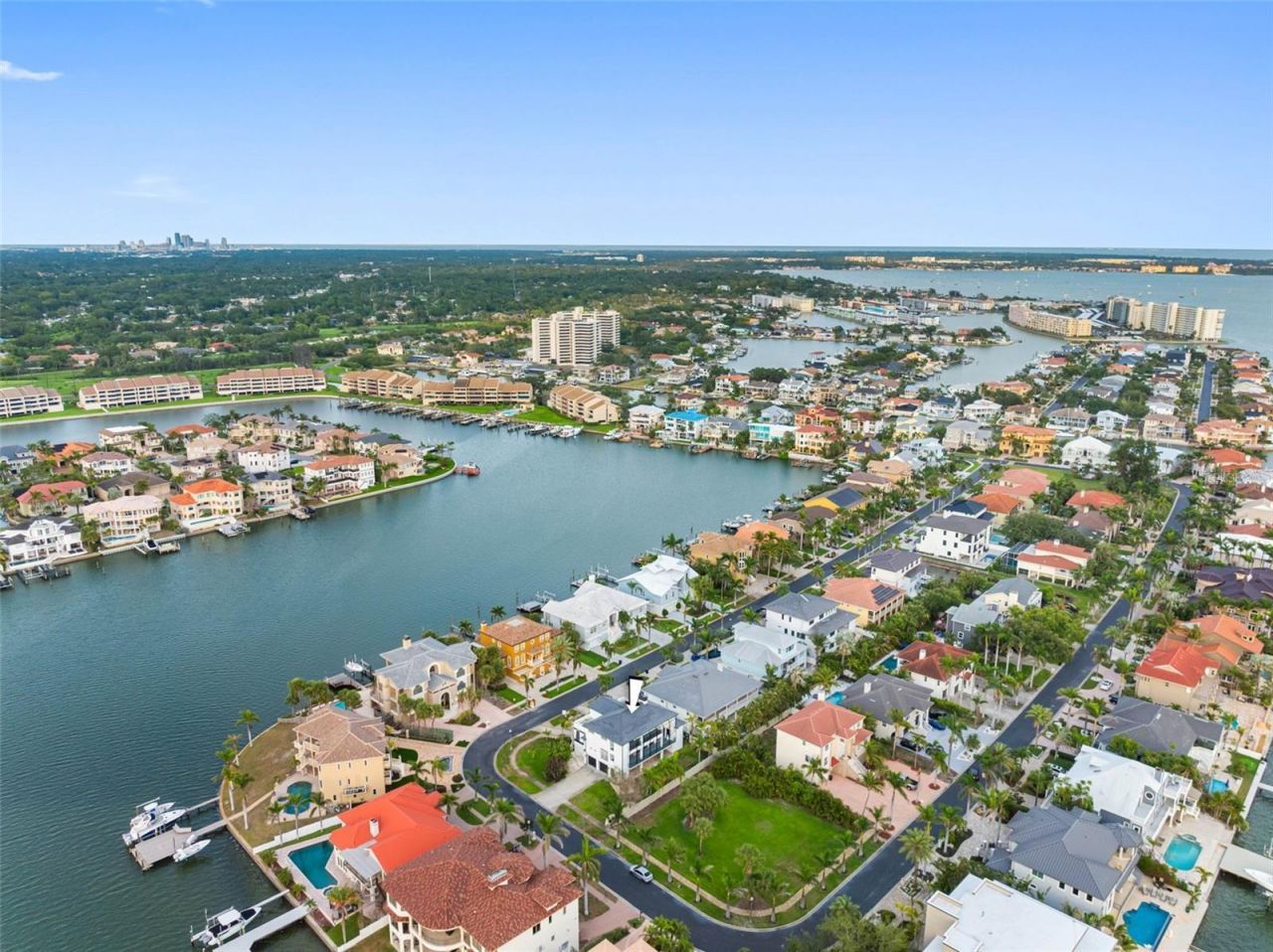 6024 Kipps Colony Drive E, Gulfport, FL 33707 Photo