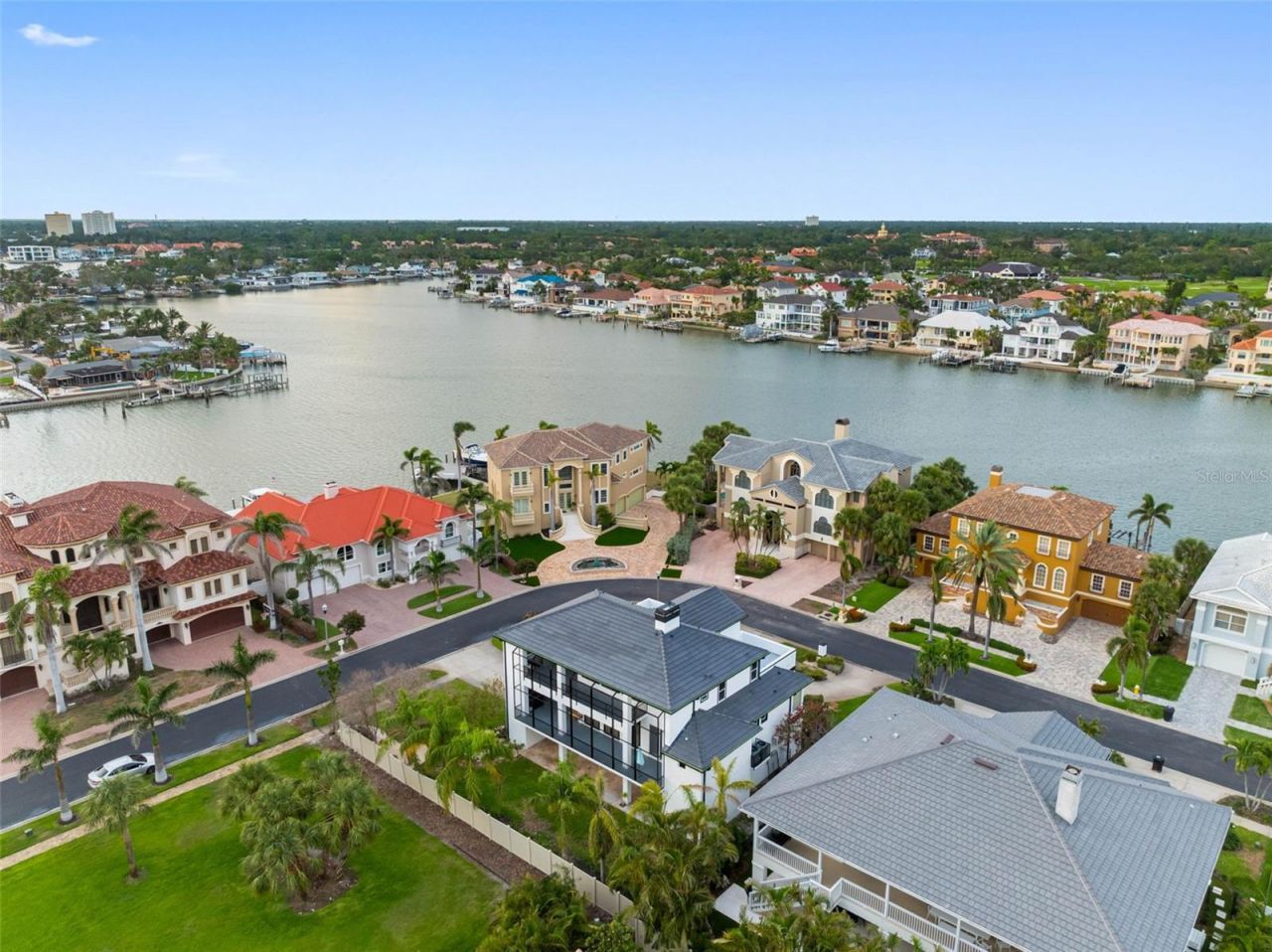 6024 Kipps Colony Drive E, Gulfport, FL 33707 Photo