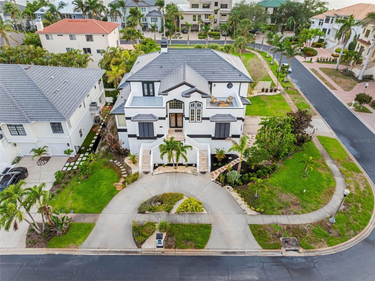 6024 Kipps Colony Drive E, Gulfport, FL 33707 Photo