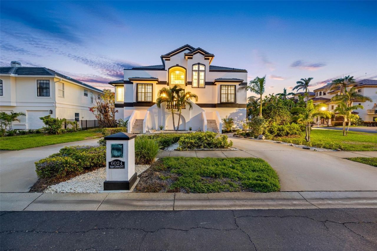 6024 Kipps Colony Drive E, Gulfport, FL 33707 Photo